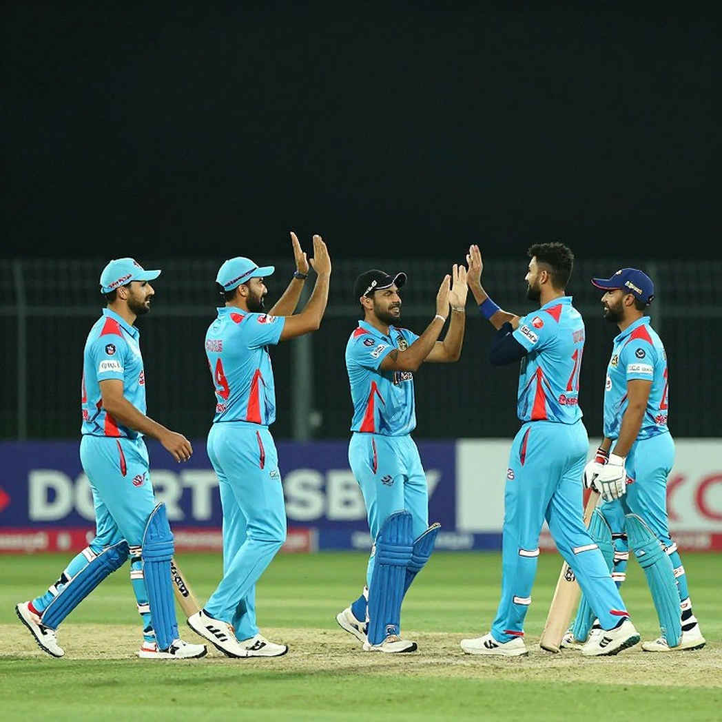 রায়পুরের খালি চেয়ার: ‘নির্ভীক’ শব্দটা ভারতের জিম্বাবুয়ে সিরিজে আসলে কী ঢাকছে