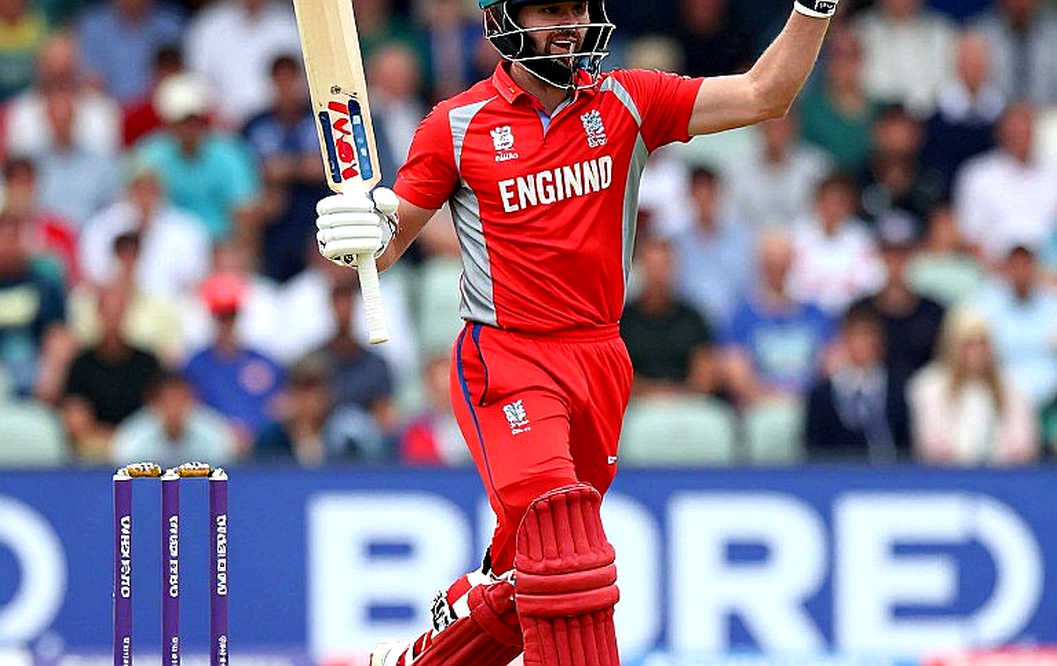 নিউল্যান্ডসে নিয়ন্ত্রণ নিল অস্ট্রেলিয়া, ইংলিসের সেঞ্চুরিতে চাপে দক্ষিণ আফ্রিকা