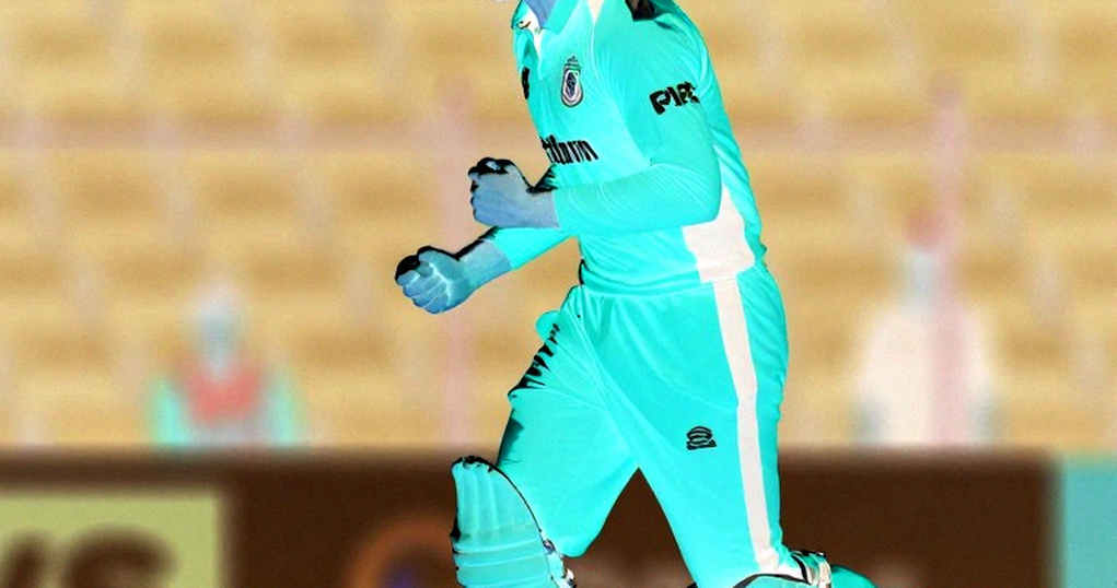 অ্যান্ডারসনের ৫০ উইকেট, ল্যাঙ্কাশায়ারের দ্বিতীয়-তলানি আর সোমবারের সেই বার্তা