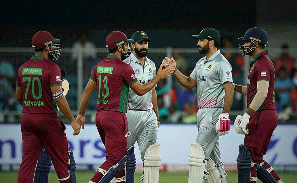 দুই মিনিট, আধা বল আর একটি খাতা: ক্রিকেটের রিভিউ-ব্যবস্থার হিসাব মেলানো